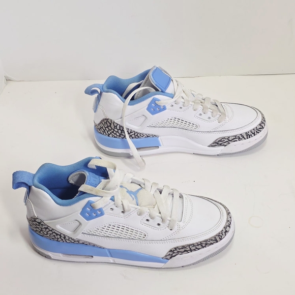 Jordan Spizike Low White/University Blue/Wolf Grey BIG boys  SIZE 4.5 Youth - Picture 4 of 5